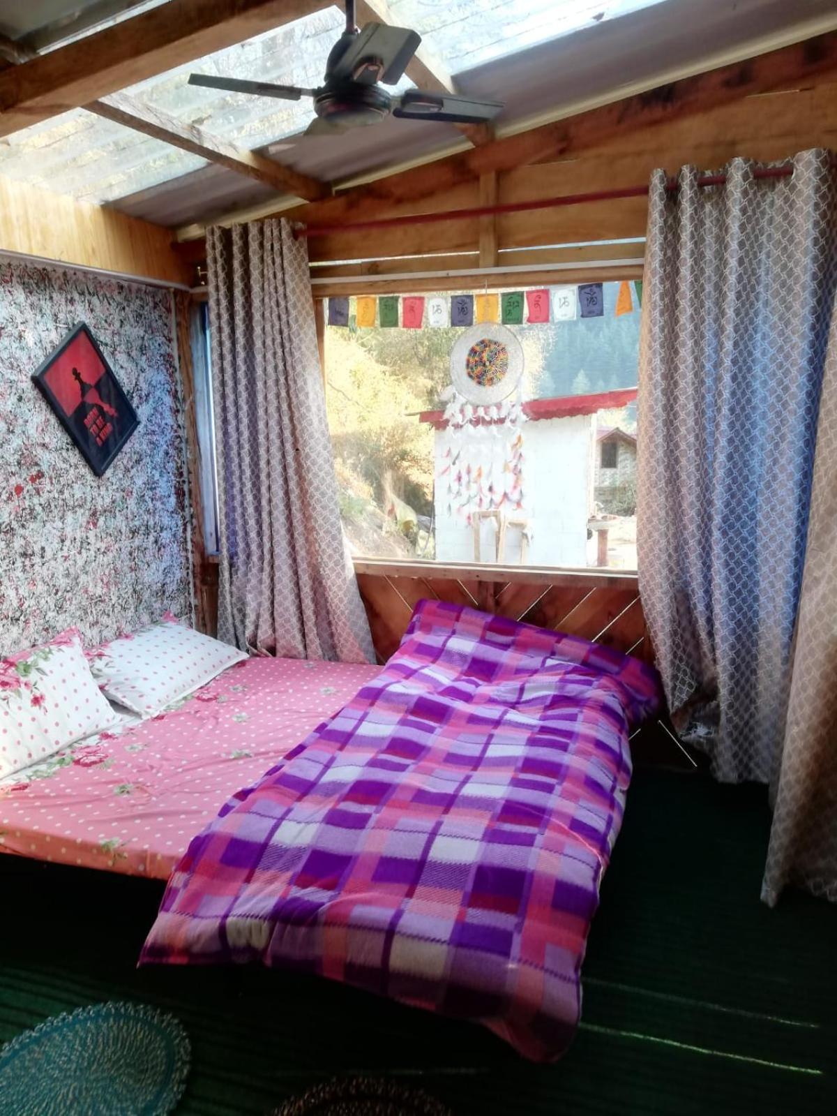 Shanti People Huts & Camp Kasol Værelse billede